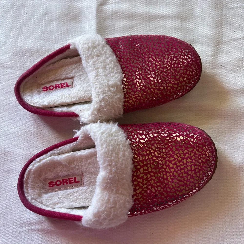 Sorel Red and White Cozy Slippers